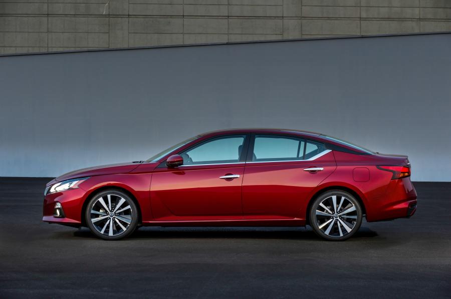  Nissan Altima Platinum 2018 года  (фото 16 из 22)